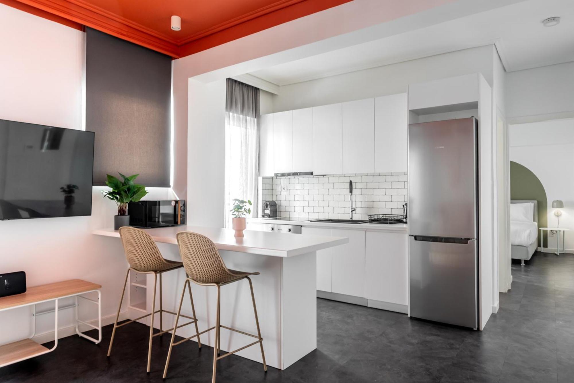 Onezerotwo By Zoia Living Aparthotel เอเธนส์ ภายนอก รูปภาพ