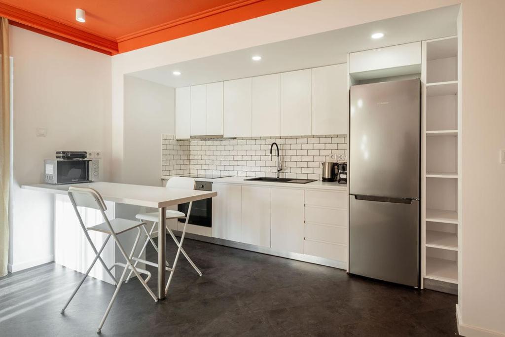 Onezerotwo By Zoia Living Aparthotel เอเธนส์ ภายนอก รูปภาพ